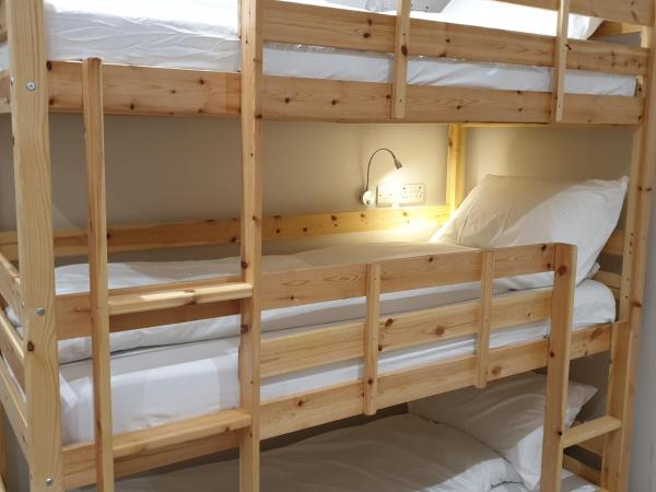 JUST SLEEP Hostel : photo 4 de la chambre lit superposé dans dortoir mixte de 12 lits
