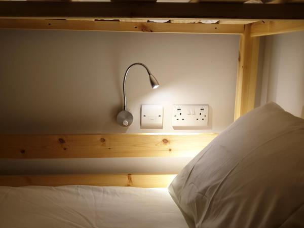 JUST SLEEP Hostel : photo 8 de la chambre lit superposé dans dortoir mixte de 9 lits