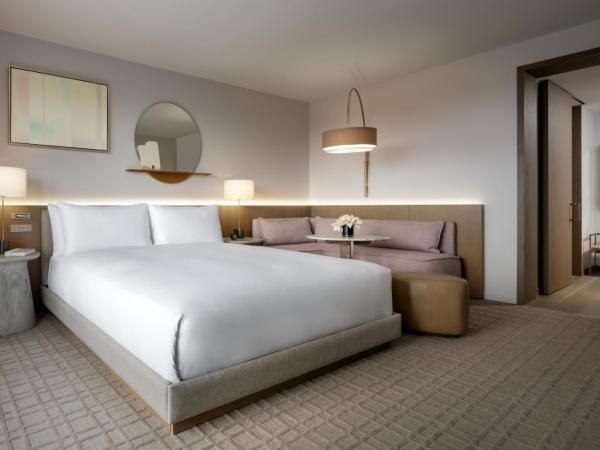 Fairmont Century Plaza Los Angeles : photo 2 de la chambre chambre lit king-size fairmont gold avec accès au salon - adaptée aux personnes malentendantes
