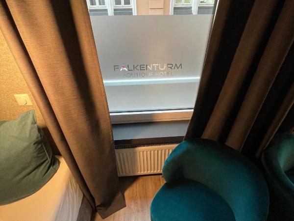 Hotel Falkenturm : photo 8 de la chambre chambre lit queen-size