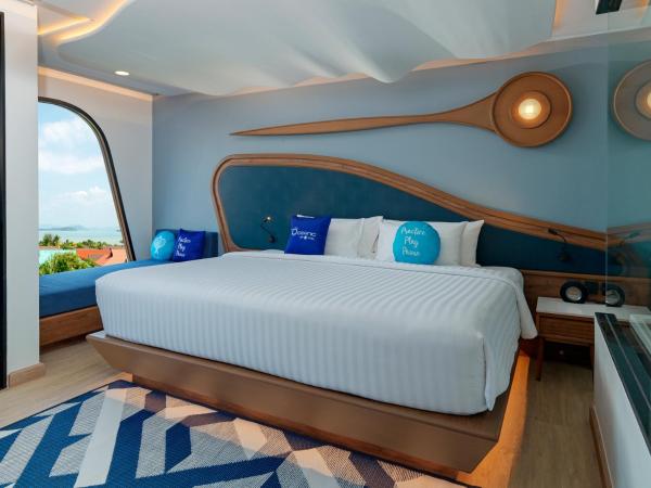 The Oceanic Sportel Phuket - SHA Extra Plus : photo 2 de la chambre chambre lit king-size - vue sur mer