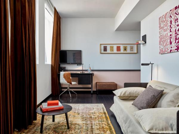 Sir Albert Hotel, part of Sircle Collection : photo 3 de la chambre suite deluxe