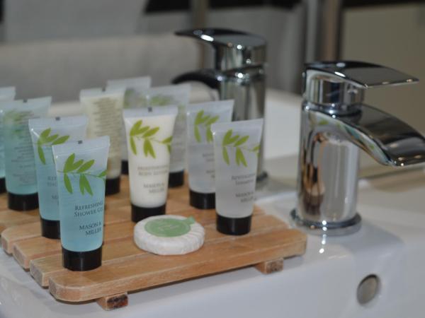 Jewel Guest House : photo 8 de la chambre chambre simple avec salle de bains