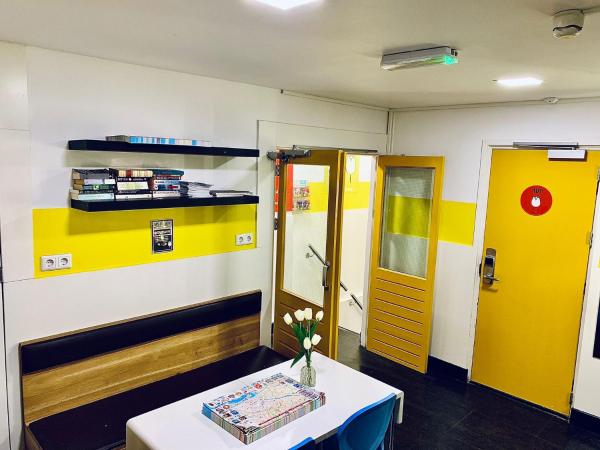 The White Tulip Hostel : photo 1 de la chambre chambre 10 personnes