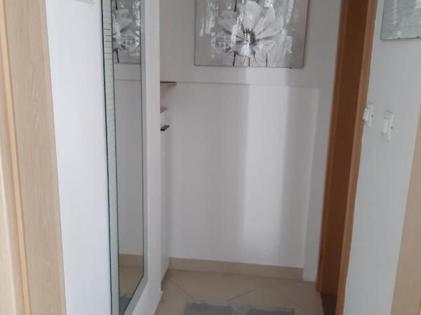 Guest House Sonja : photo 10 de la chambre chambre double - vue sur jardin