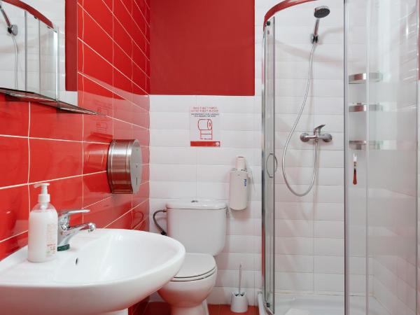 Purple Nest Hostel : photo 7 de la chambre chambre double avec salle de bains privative extérieure