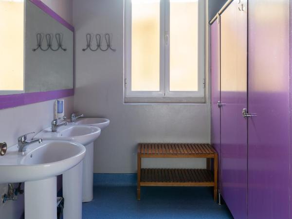 Purple Nest Hostel : photo 2 de la chambre lit simple dans dortoir mixte de 4 lits