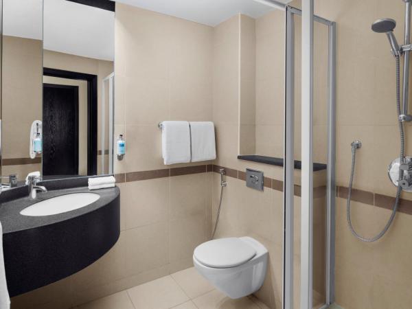 Holiday Inn Express Dubai, Jumeirah, an IHG Hotel : photo 1 de la chambre chambre standard