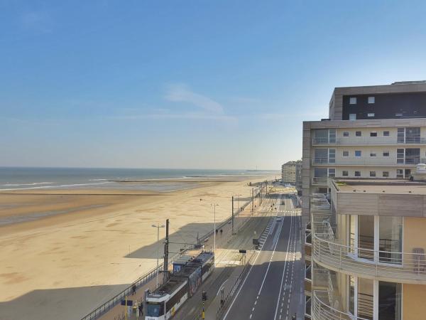 Vayamundo Oostende : photo 5 de la chambre chambre lits jumeaux avec vue latérale sur la mer

