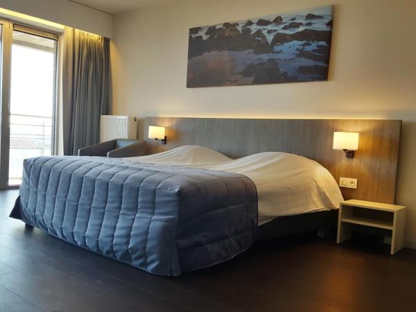 Vayamundo Oostende : photo 3 de la chambre chambre lits jumeaux - vue sur ville