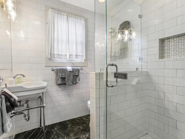 Rathbone Mansions New Orleans : photo 7 de la chambre chambre double avec lit queen-size