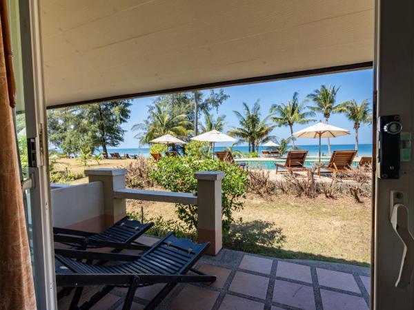 Gooddays Lanta Beach Resort SHA : photo 6 de la chambre bungalow supérieur en front de mer
