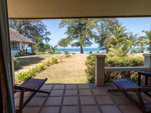 Gooddays Lanta Beach Resort SHA : photo 5 de la chambre bungalow supérieur en front de mer