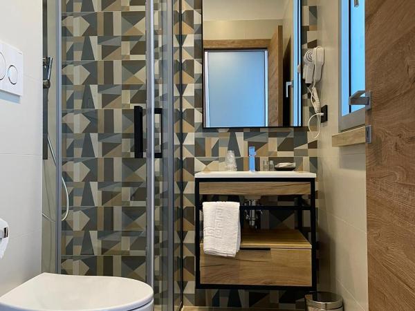 Bari Airport Rooms : photo 8 de la chambre chambre double - vue sur jardin