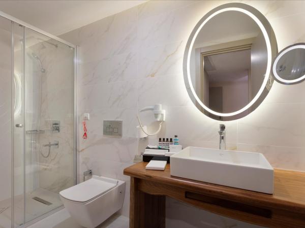 Buem Hotel Koşuyolu : photo 8 de la chambre chambre lits jumeaux deluxe