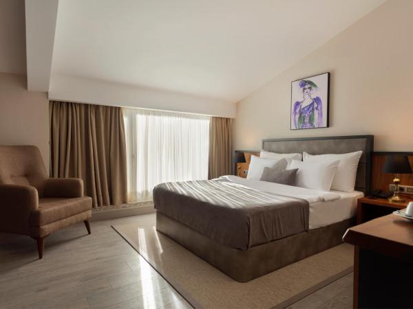 Buem Hotel Koşuyolu : photo 3 de la chambre chambre double deluxe avec balcon