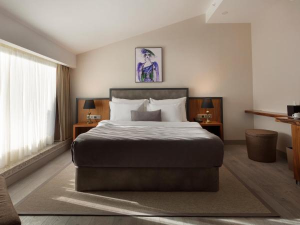 Buem Hotel Koşuyolu : photo 2 de la chambre chambre double deluxe avec balcon