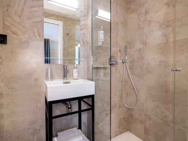 Grand Hôtel Lévêque : photo 9 de la chambre chambre double ou lits jumeaux confort