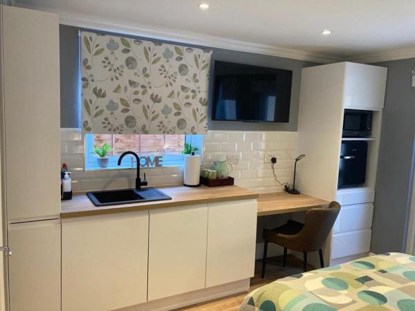 Charlotte Guest House : photo 8 de la chambre studio