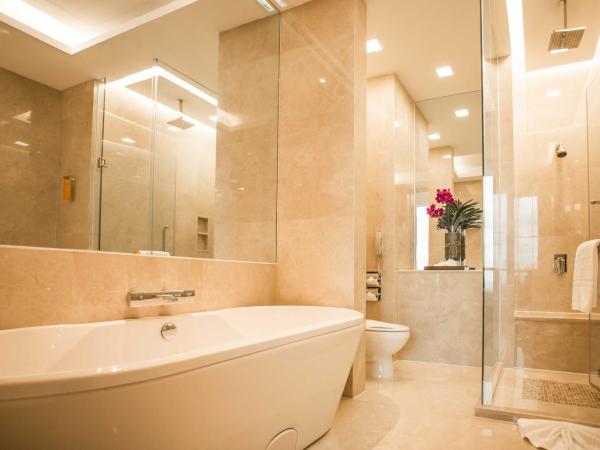 The Grand Fourwings Convention Hotel Bangkok : photo 3 de la chambre grande chambre double deluxe