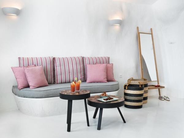 Maregio Suites : photo 3 de la chambre suite senior avec bain à remous extérieur