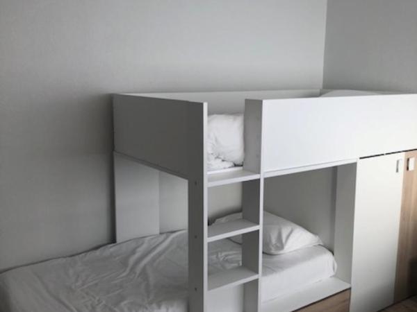Hôtel Beau Rivage : photo 2 de la chambre appartement - rez-de-chaussée