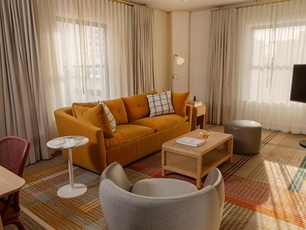 Hotel Andra Seattle MGallery Hotel Collection : photo 4 de la chambre suite d'angle 1 chambre avec 1 lit king-size - vue sur ville