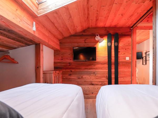 Chalet Hôtel des 2 Gares : photo 8 de la chambre chambre familiale