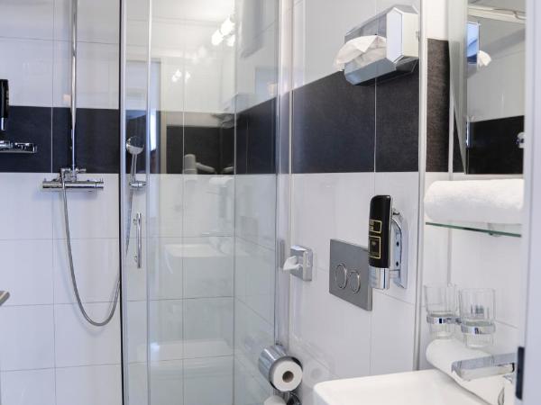 Alpha & Omega Hotel : photo 3 de la chambre chambre double