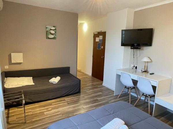 Hotel Les Chênes : photo 4 de la chambre chambre familiale