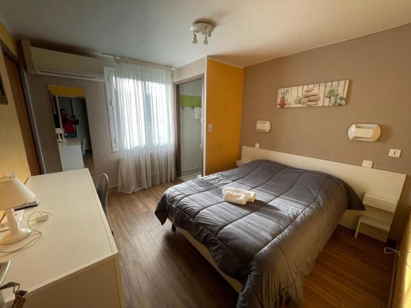 Hotel Les Chênes : photo 4 de la chambre chambre double supérieure climatisée