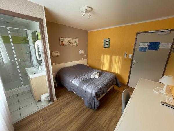 Hotel Les Chênes : photo 3 de la chambre chambre double supérieure climatisée