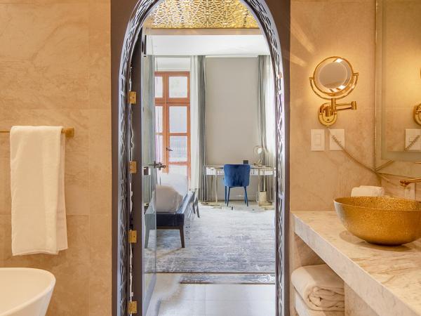 L Hotel Perla Boutique : photo 8 de la chambre chambre lit king-size supérieure