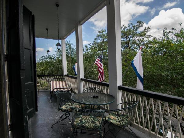 Rathbone Mansions New Orleans : photo 4 de la chambre suite avec balcon