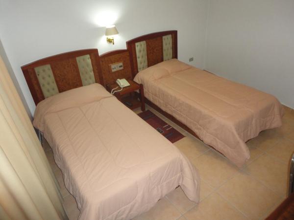 Hotel Joamar : photo 3 de la chambre chambre lits jumeaux avec ventilateur