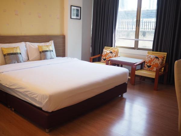 Crown BTS Nana Hotel : photo 1 de la chambre chambre double supérieure