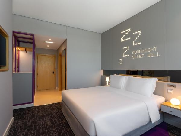 Studio M Al Barsha Hotel by Millennium : photo 2 de la chambre chambre lit king-size urbaine avec 20 % de réduction au spa