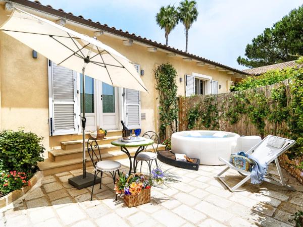 Donna Coraly Country Boutique Hotel : photo 6 de la chambre suite deluxe avec baignoire spa