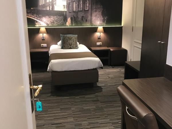 Golden Tree Hotel : photo 4 de la chambre chambre triple
