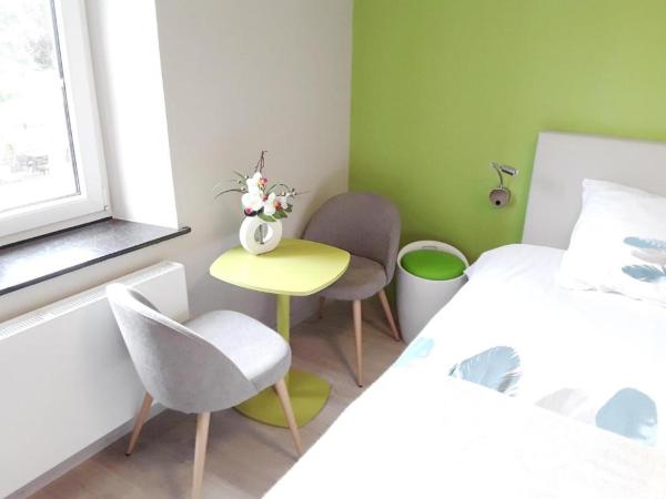 Le Jardin du Thé Bord de la Meuse : photo 4 de la chambre chambre double
