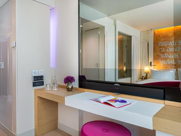 N'vY Manotel : photo 8 de la chambre suite avec vue sur lac 