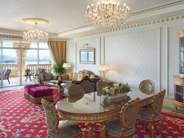 Raffles The Palm : photo 6 de la chambre suite présidentielle raffles avec balcon et accès au salon