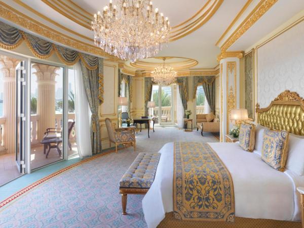 Raffles The Palm : photo 6 de la chambre villa royale raffles avec piscine privée sur toit