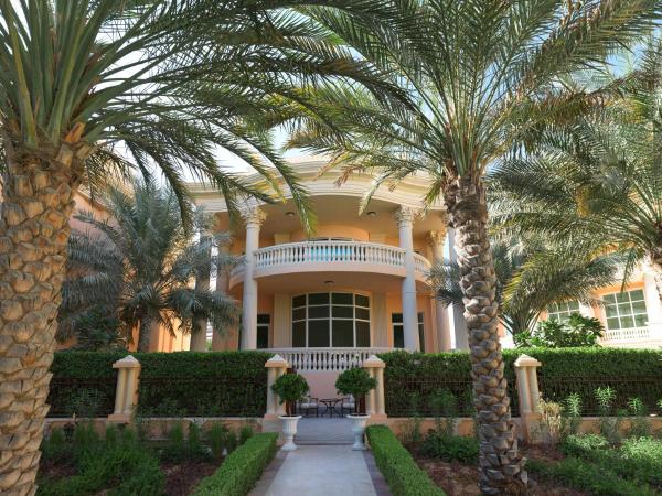 Raffles The Palm : photo 2 de la chambre villa royale raffles avec piscine privée sur toit