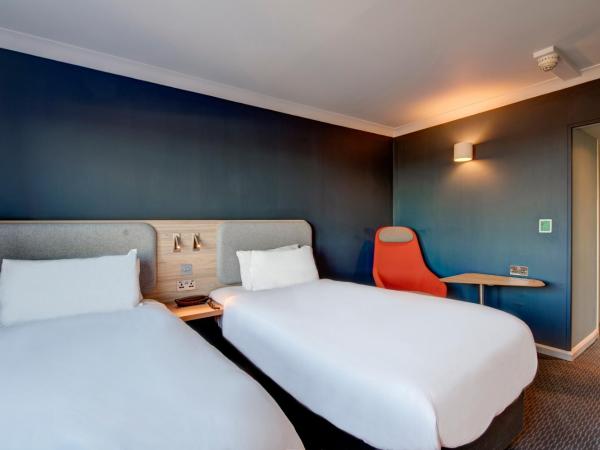 Holiday Inn Express Edinburgh City West, an IHG Hotel : photo 1 de la chambre chambre lits jumeaux