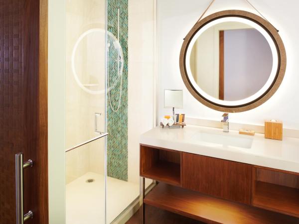 Hyatt Centric Waikiki Beach : photo 3 de la chambre chambre double avec 2 lits doubles