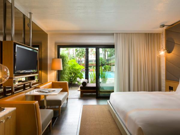 The Hollywood Roosevelt : photo 4 de la chambre cabine piscine avec patio privé