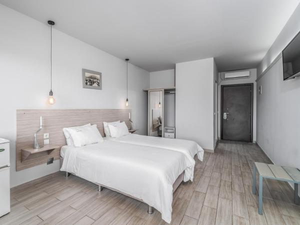 Ianos Bay : photo 2 de la chambre chambre premium avec balcon - vue sur mer