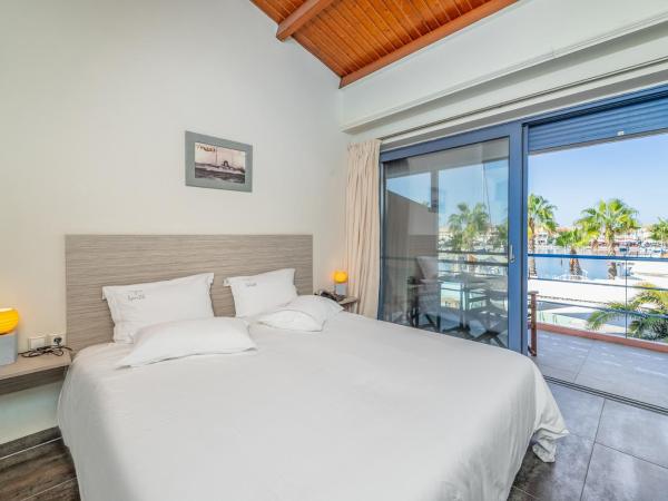 Ianos Hotel : photo 2 de la chambre  chambre supérieure - vue sur mer