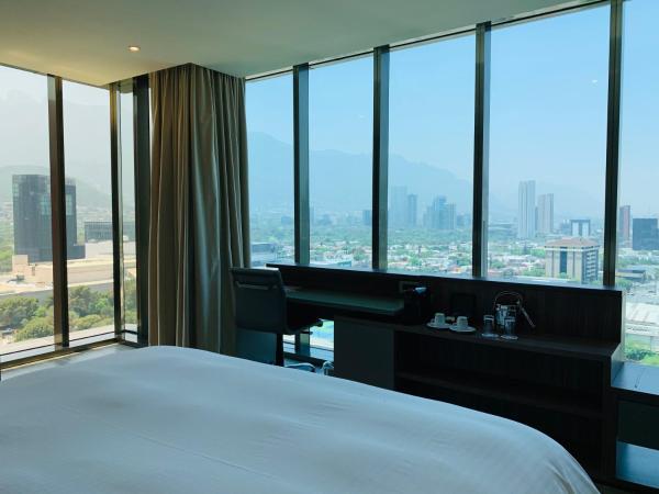 Camino Real Fashion Drive Monterrey : photo 1 de la chambre suite junior